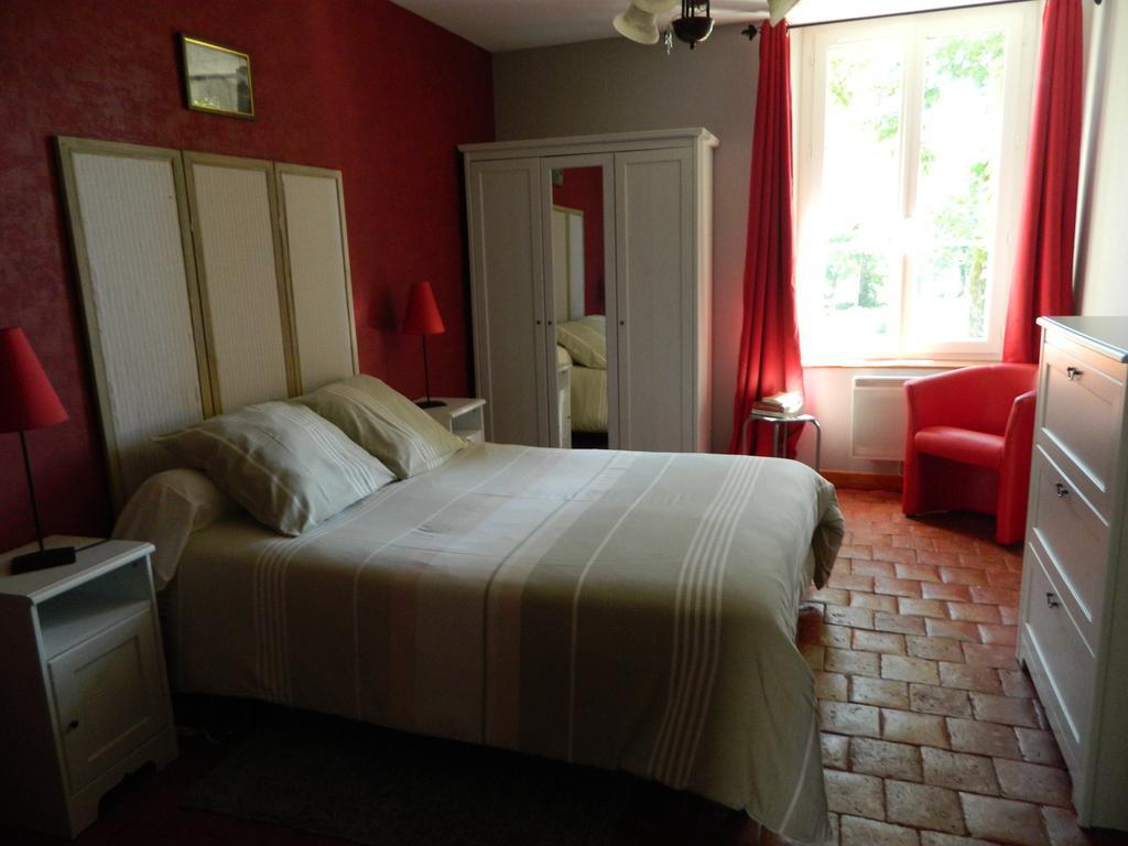 Saint-Pierre-les-Bois Meubles De Tourisme La Reserve מראה חיצוני תמונה